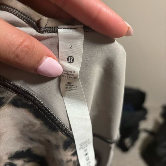 Lululemon Power Pivot Tank *Everlux Dispersed Light Raw Linen Multi- Size 2 - Picture 4 of 4